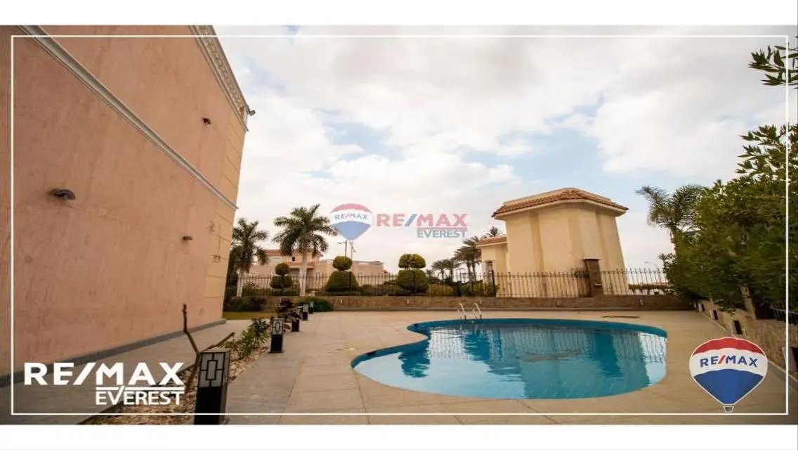 Luxury Villa with Private Garden and Pool