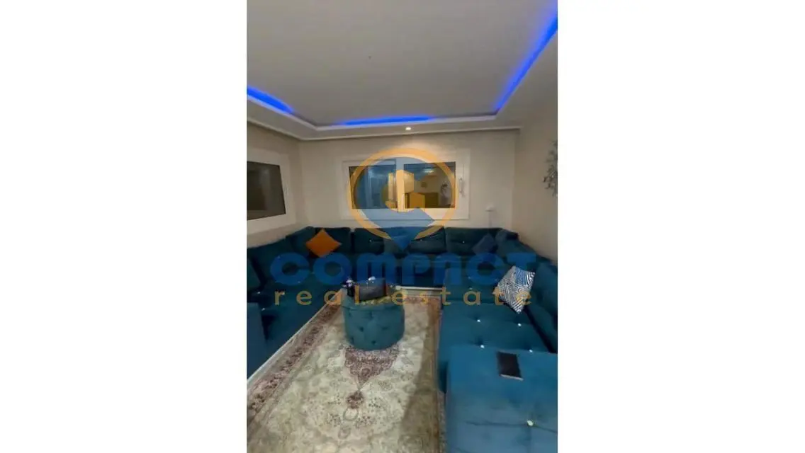 شقة فاخرة للبيع بمساحة 200 متر