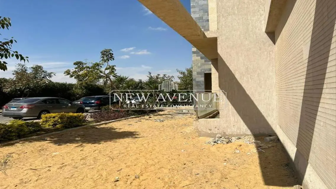 Luxury Apartment with Balcony and Private Garden for Sale