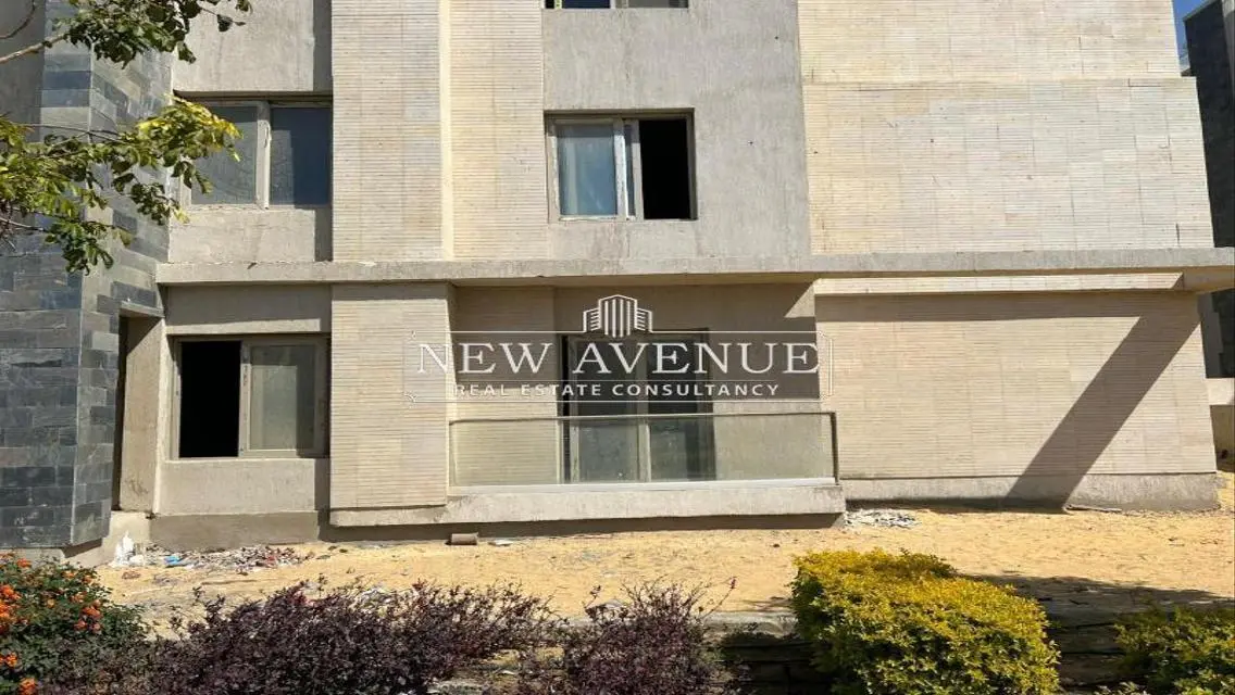 Luxury Apartment with Balcony and Private Garden for Sale