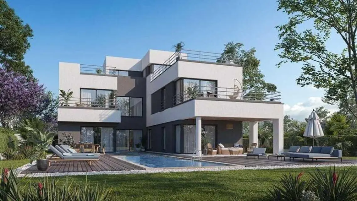 Luxury Apartment Overlooking the Lakes
