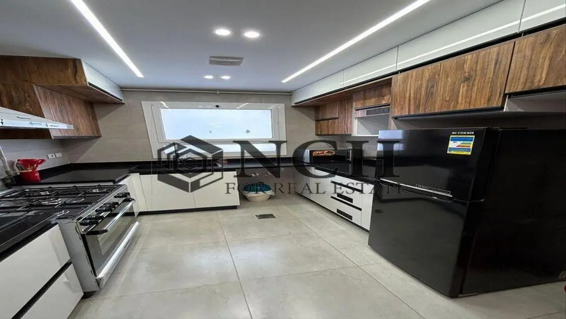Luxury Villas with Private Garden & Pool in Prime Location