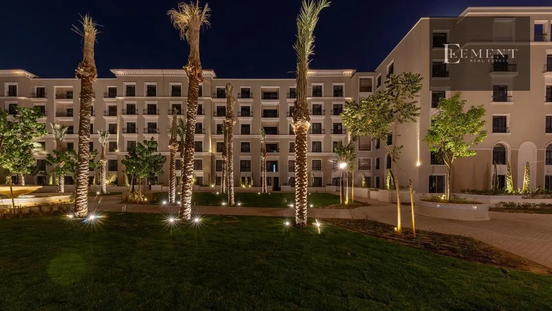 Luxury Apartment with Private Pool and Garden in the City Center