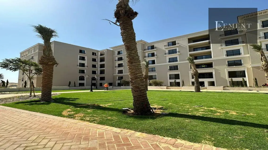 Luxury Apartment with Private Pool and Garden in the City Center