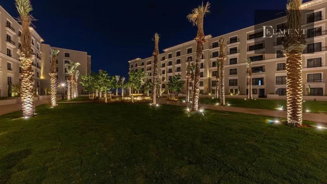 Luxury Apartment with Private Pool and Garden in the City Center