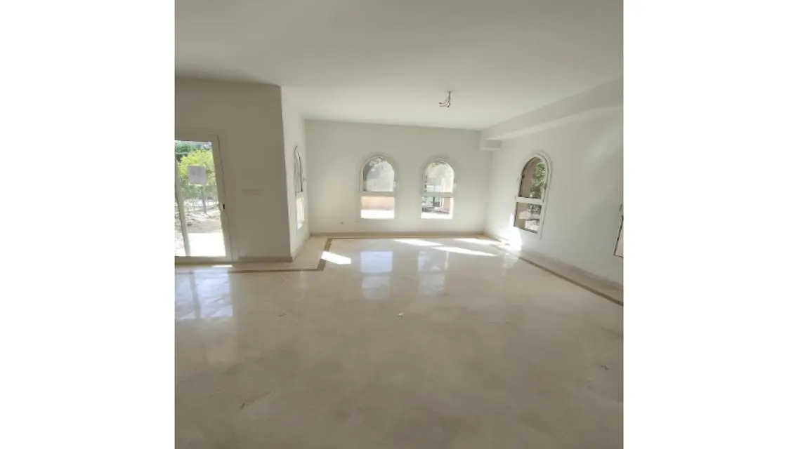 Luxurious Apartment with Stunning Views in Mivida