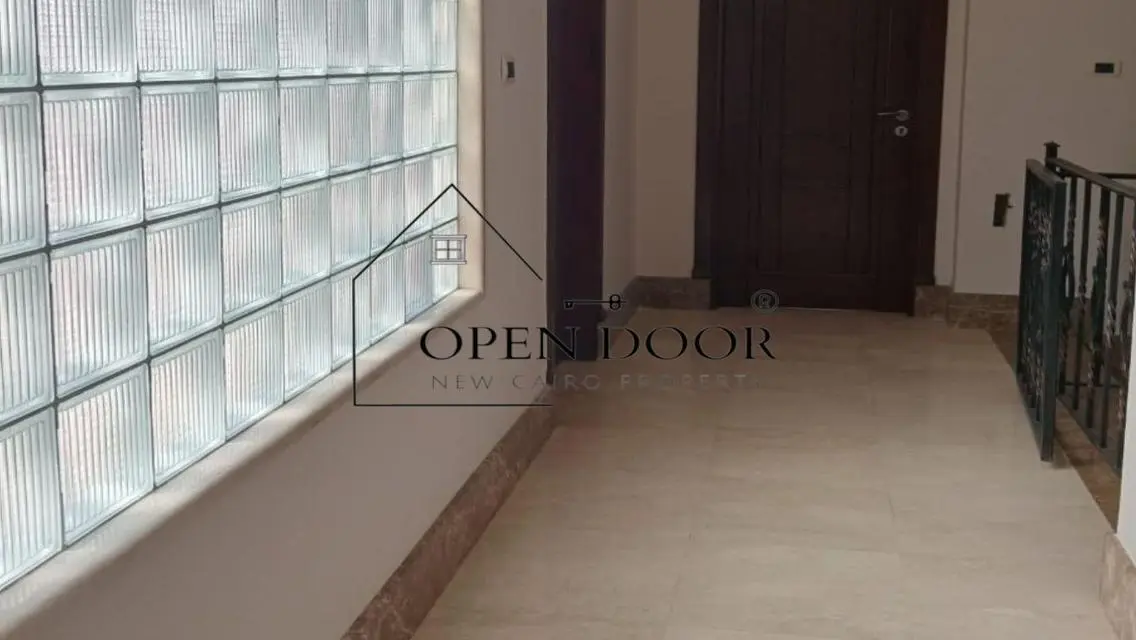 فيلا فاخرة للبيع بـ3000 متر مربع في MRR2369