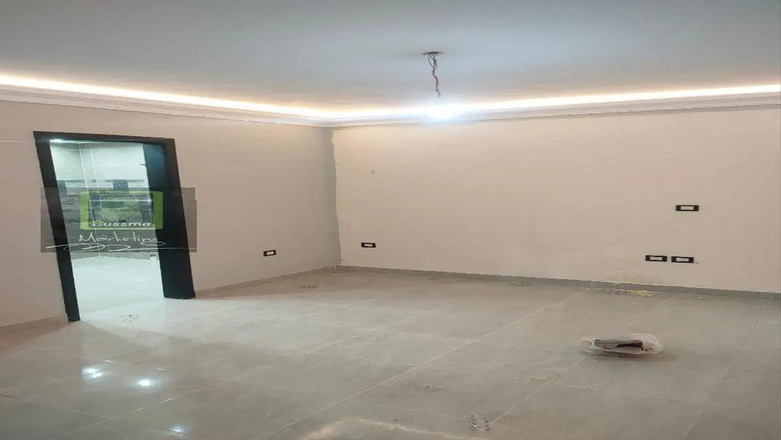 شقة فاخرة 2 غرفة نوم مع حديقة خاصة