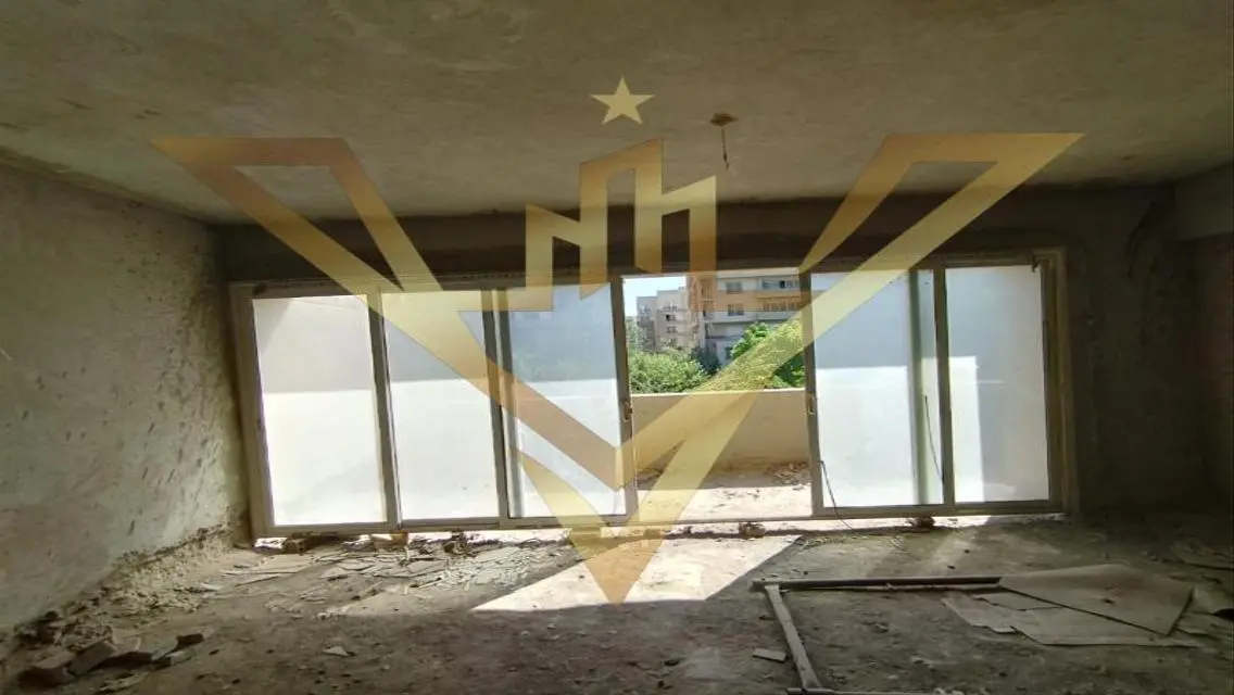 Luxury Villa for Sale with Stunning Lake Views
