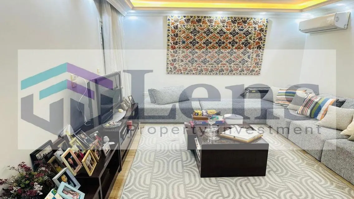 فيلا فاخرة مع إطلالة على الجبل في هايد بارك