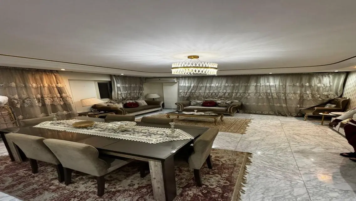 Luxury Apartment in the Heart of the City with Stunning View