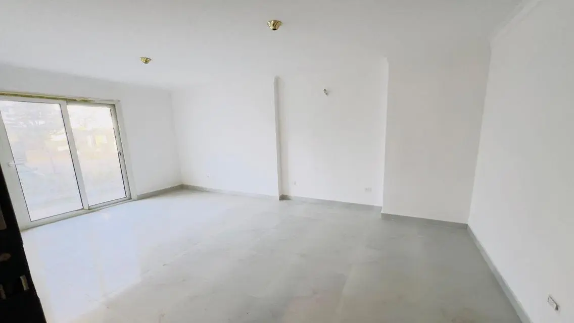 Luxury Apartment with Private Garden and Shared Pool in City Center