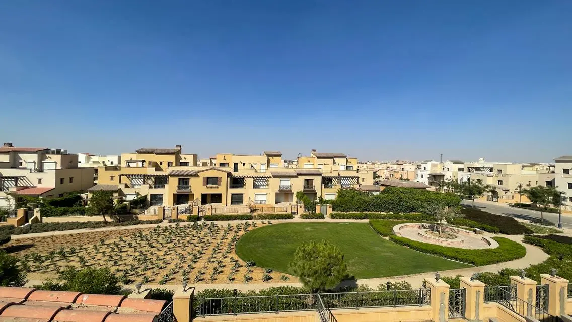 Stunning Villa for Sale in Mivida 24