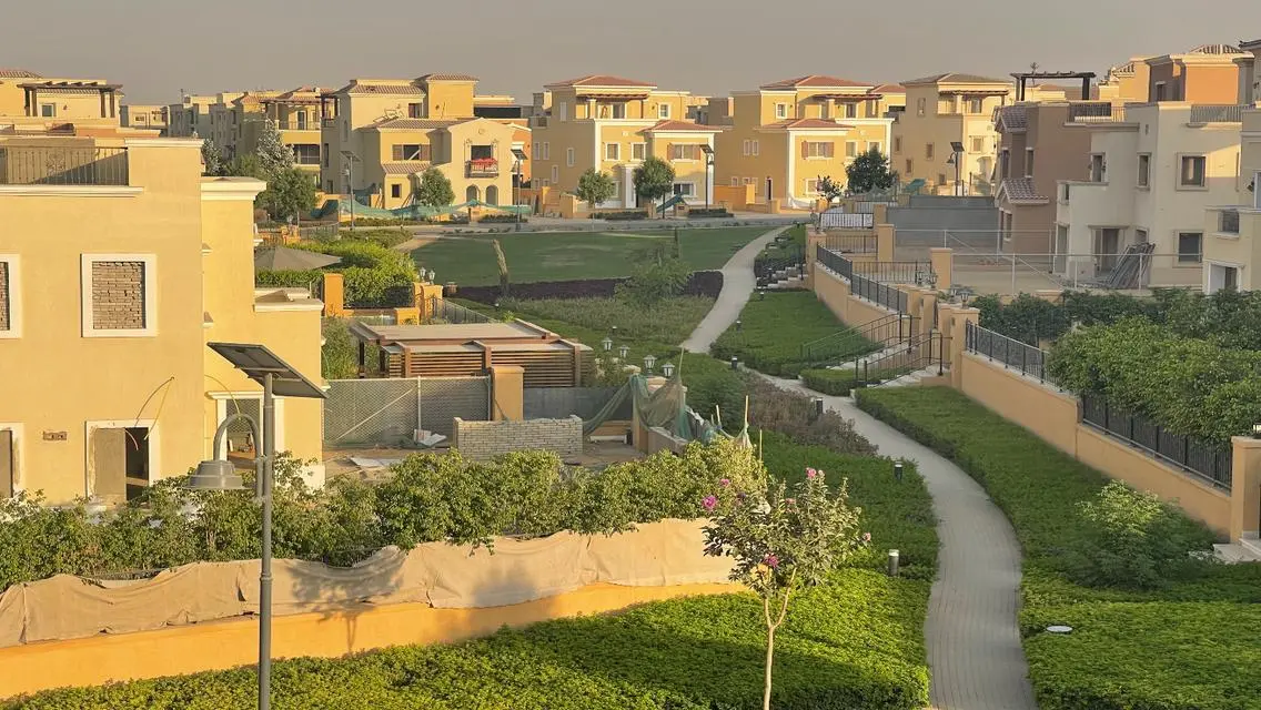 Stunning Villa for Sale in Mivida 24