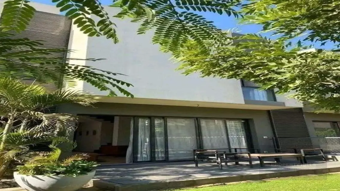 Luxurious Apartment in Zara near H&M and Nike
