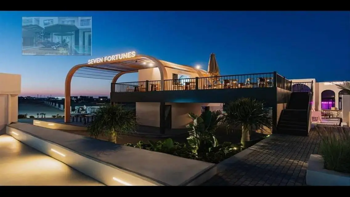 Luxury Villas with 5-10 m² Space, Private Garden, and Pools