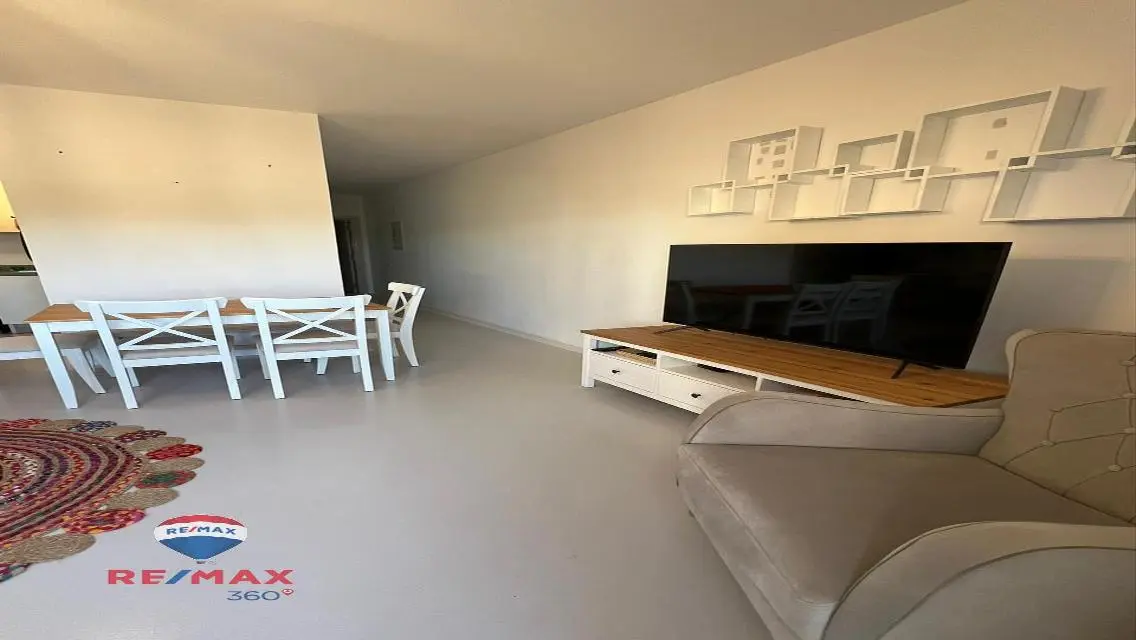 Luxury Apartment with Spacious Living and Lake View