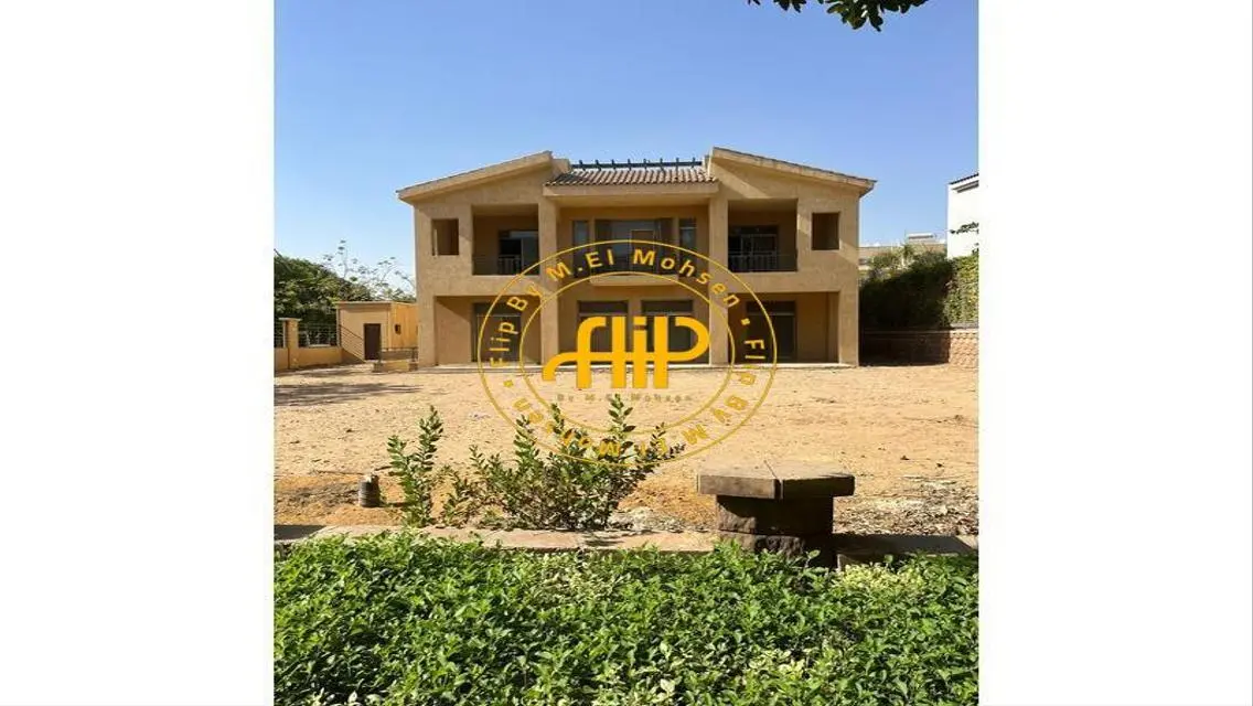 Luxury Villa with Private Garden and Security Guard