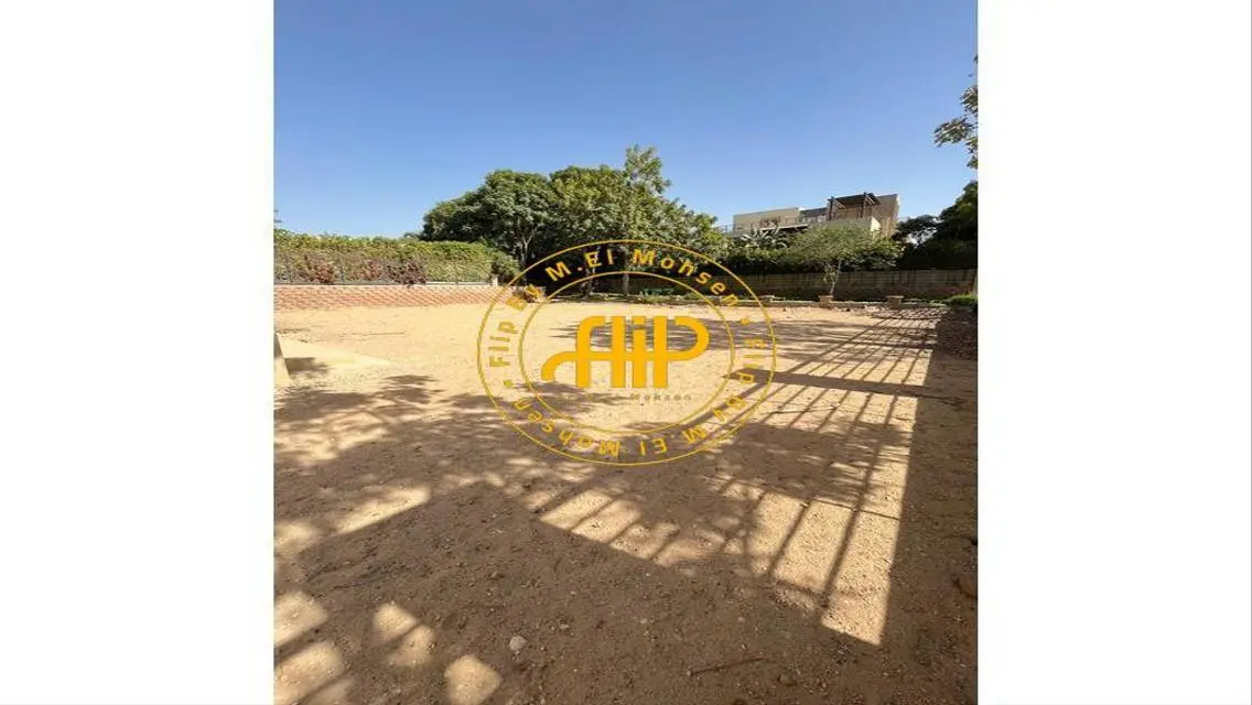 Luxury Villa with Private Garden and Security Guard