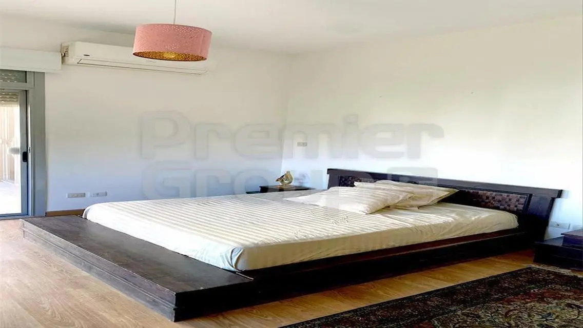 Stunning Villa for Sale with 310 Square Meters in Prime Location
