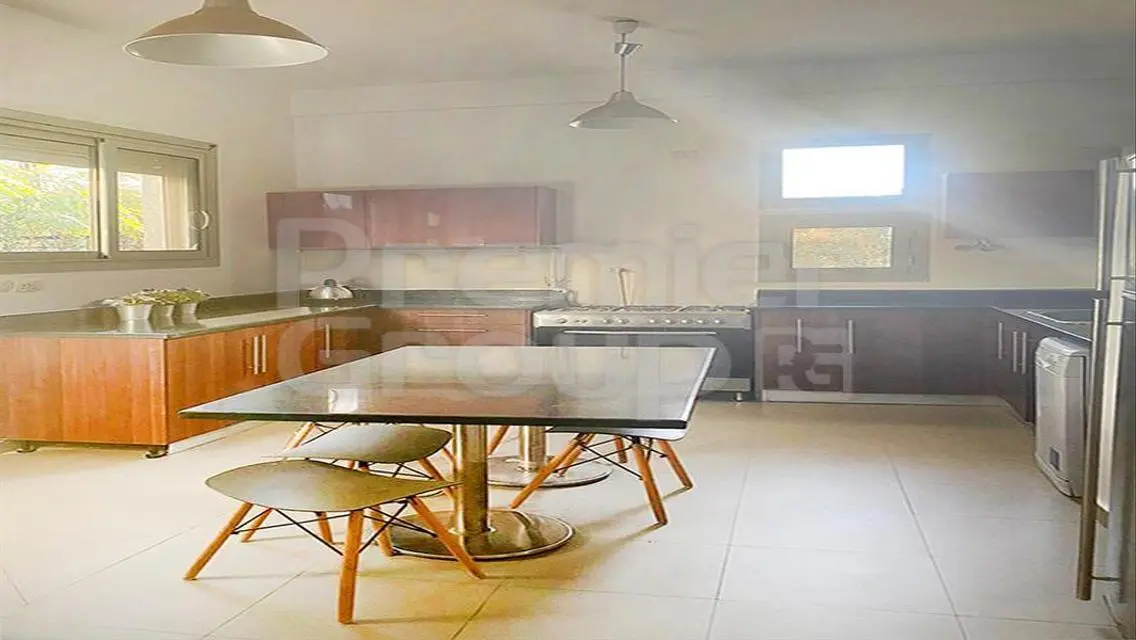 Stunning Villa for Sale with 310 Square Meters in Prime Location