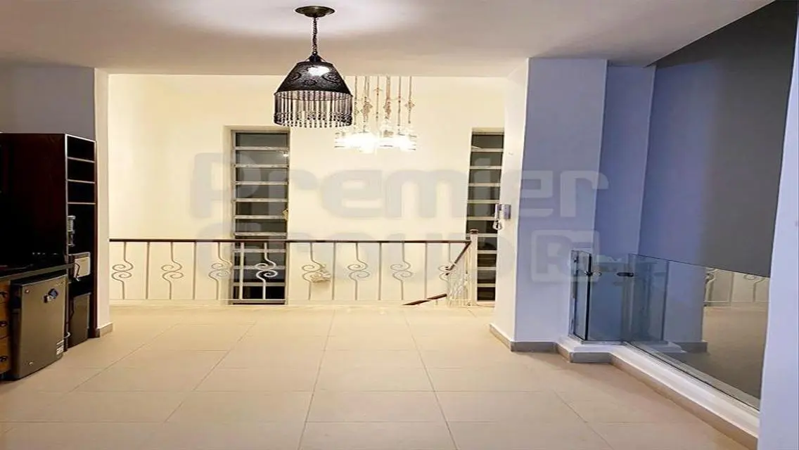 Stunning Villa for Sale with 310 Square Meters in Prime Location