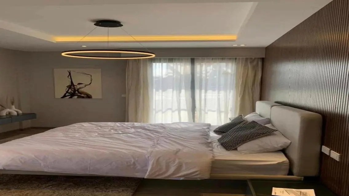 Stunning Villa in Village West - 165