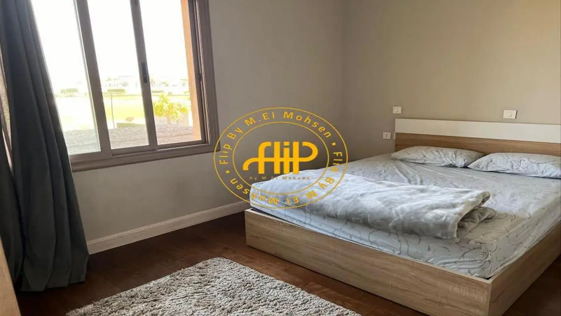 شقة فاخرة بمساحة كبيرة مع حديقة خاصة