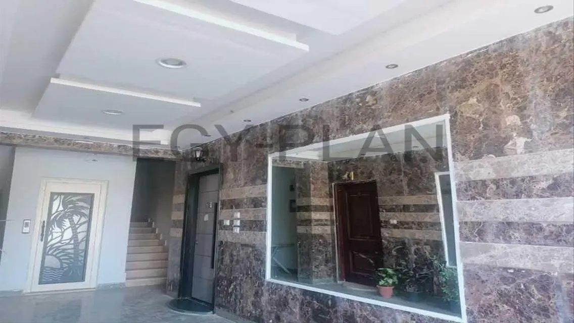 فيلا فاخرة بمساحة 250 متر - مسبح وحديقة خاصة بسعر مميز