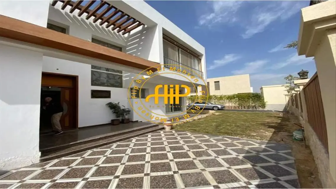 Luxury Apartment with Private Garden in the Heart of the City