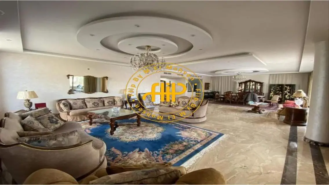 Luxury Apartment with Private Garden in the Heart of the City