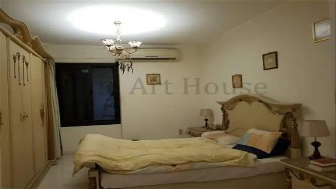 فيلا فاخرة مع حديقة ومسبح خاص - 4 غرف نوم