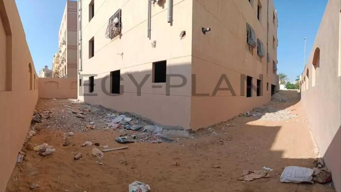 فيلا فاخرة مع حديقة ومسبح خاص
