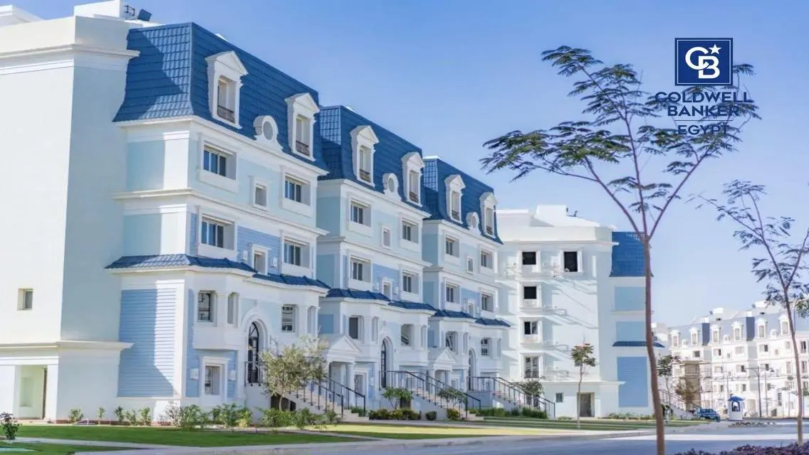 Luxury Apartment for Sale with Stunning Lakeside View
