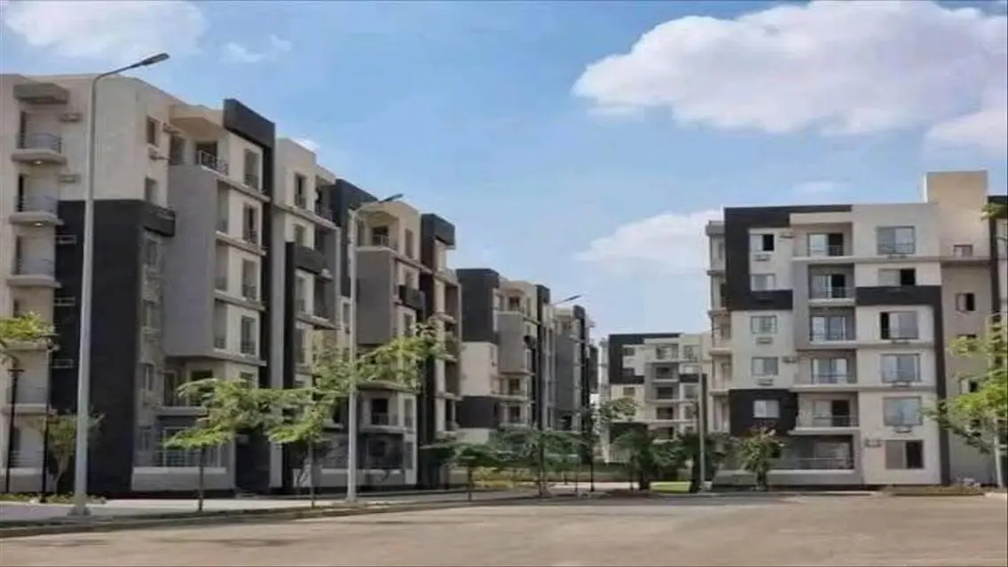 شقة فاخرة بمساحة كبيرة في موقع متميز