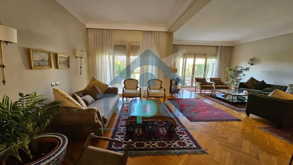 Luxury Apartment with Expansive Space in Prime Location