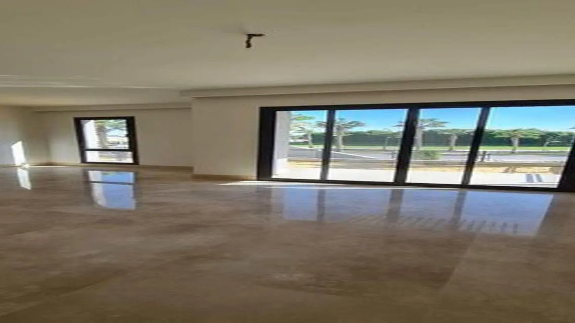 Luxury Apartment with Spacious Design and Premium Amenities