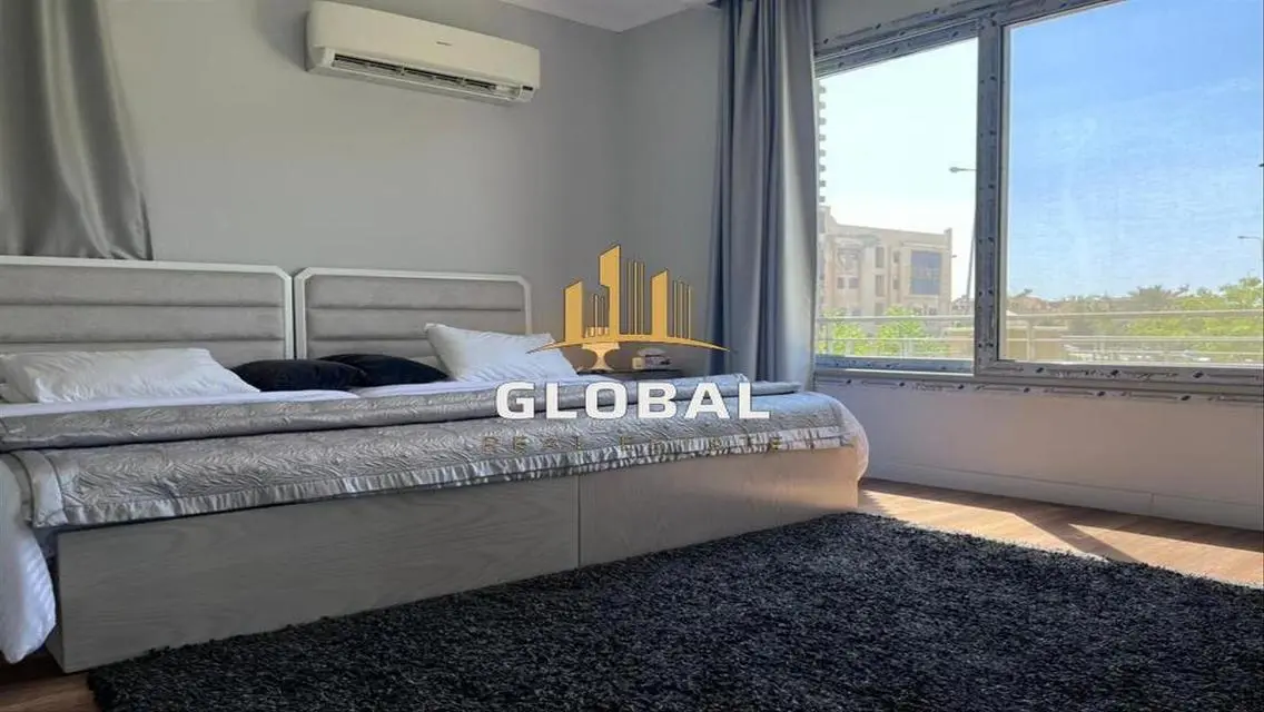 Stunning Apartment with 50000 Meters of Space and Central Air Conditioning