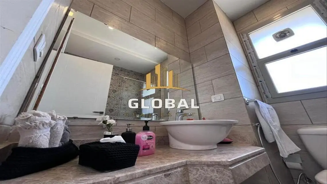 Stunning Apartment with 50000 Meters of Space and Central Air Conditioning