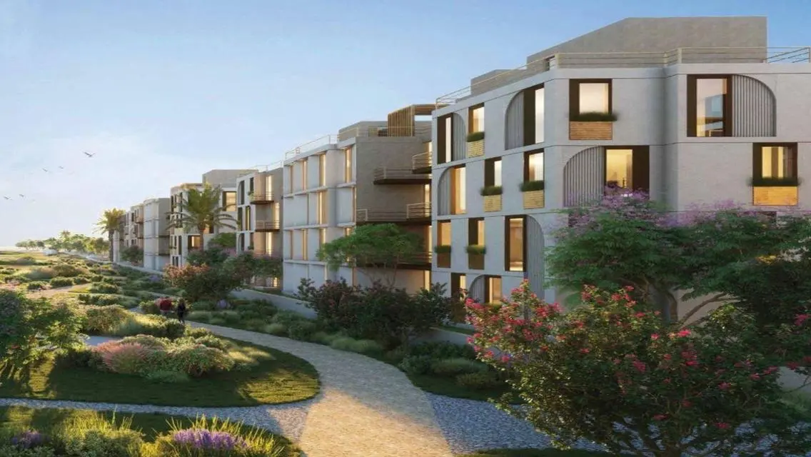Luxury Apartment with Spacious Layout and Stunning Lake Views