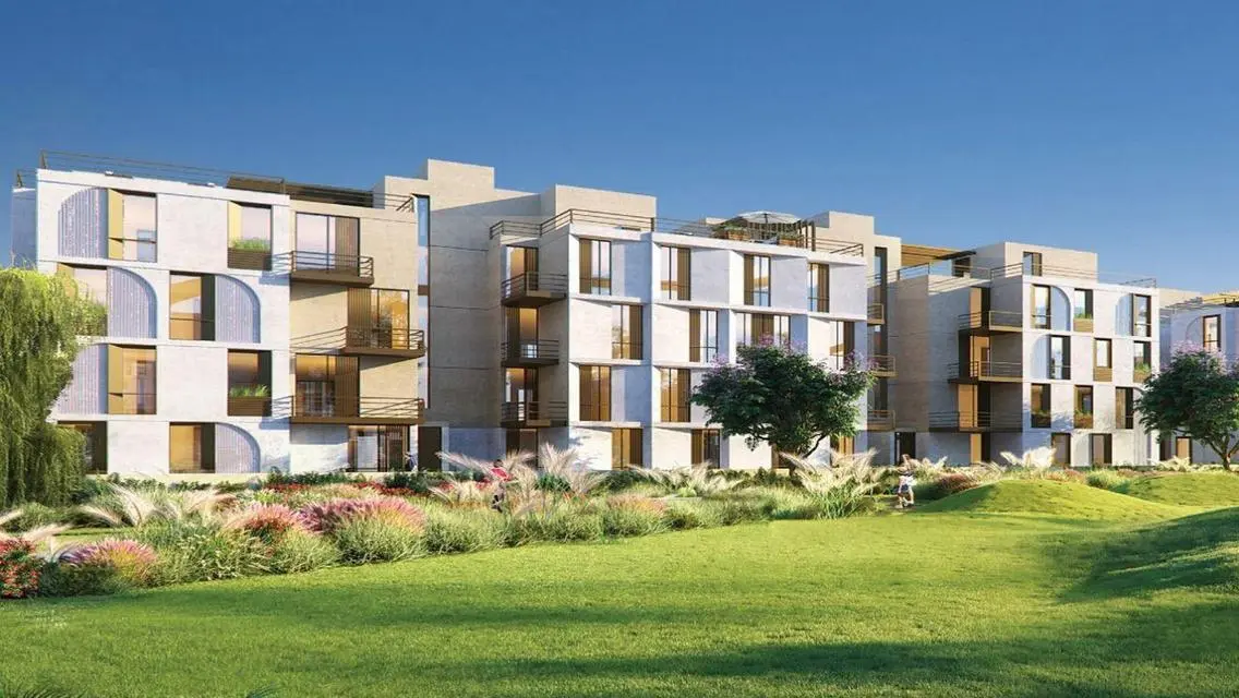 Luxury Apartment with Spacious Layout and Stunning Lake Views