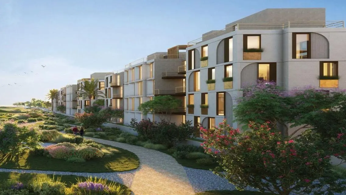 Luxury Apartment with Spacious Layout and Stunning Lake Views