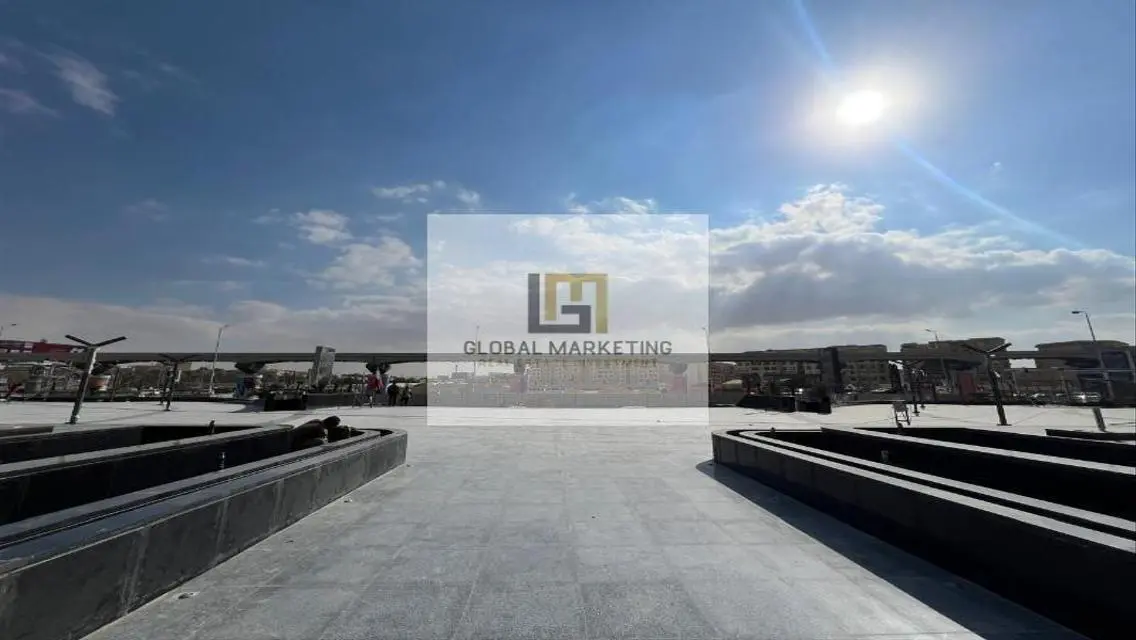 شقة حديثة للبيع بمساحة 1900 متر