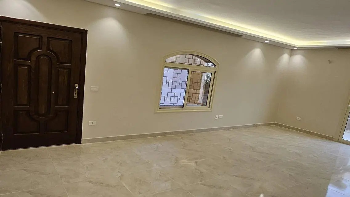 شقة للبيع بإطلالة رائعة في قلب المدينة