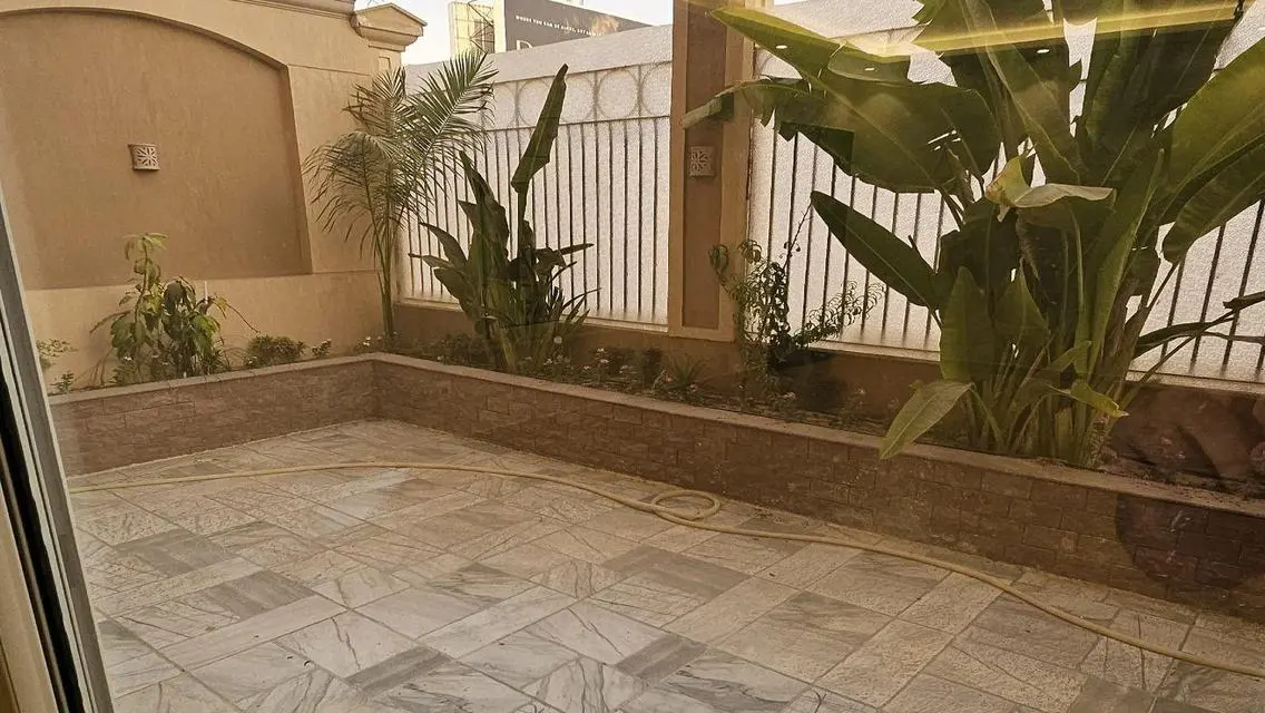 شقة للبيع بإطلالة رائعة في قلب المدينة