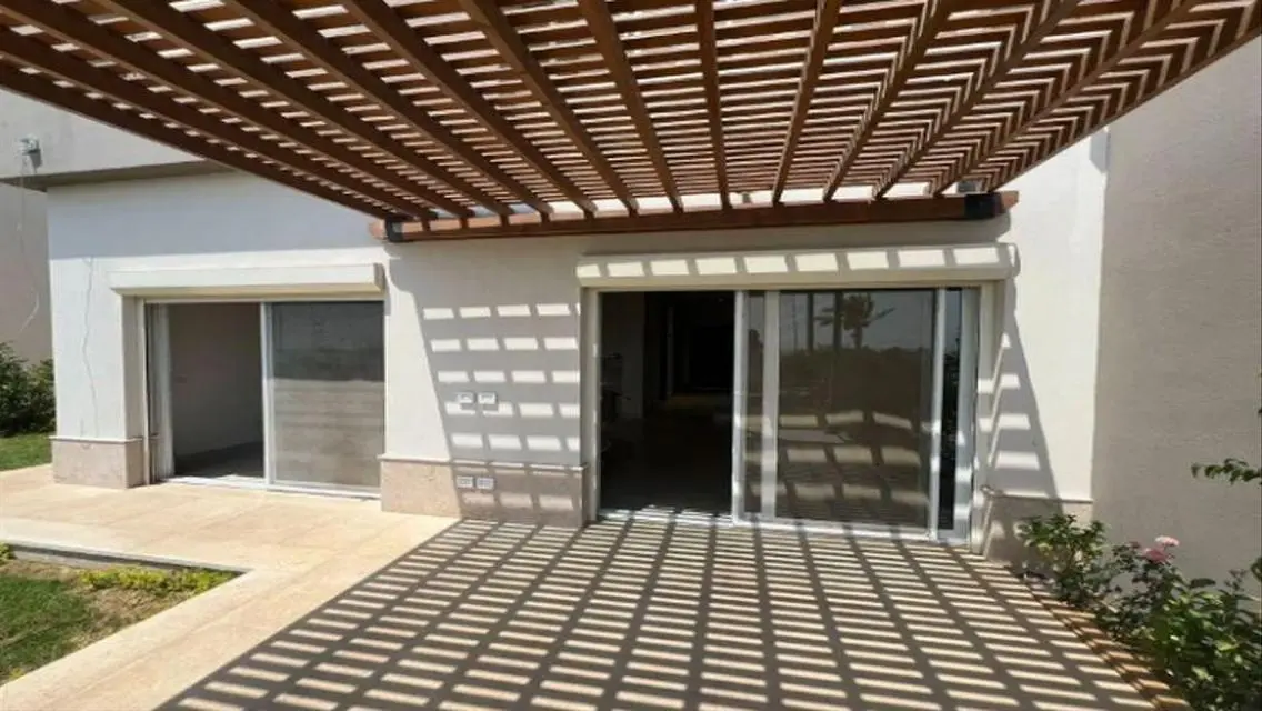 فيلا فاخرة مع إطلالات رائعة على البحيرات