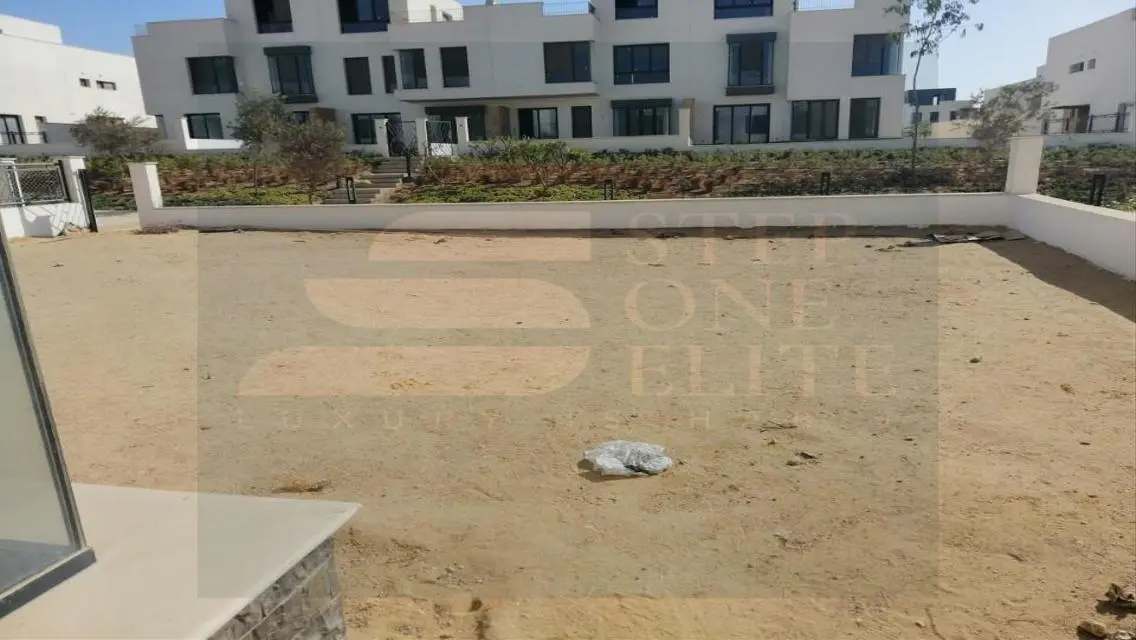 شقة مميزة للبيع بمساحة واسعة