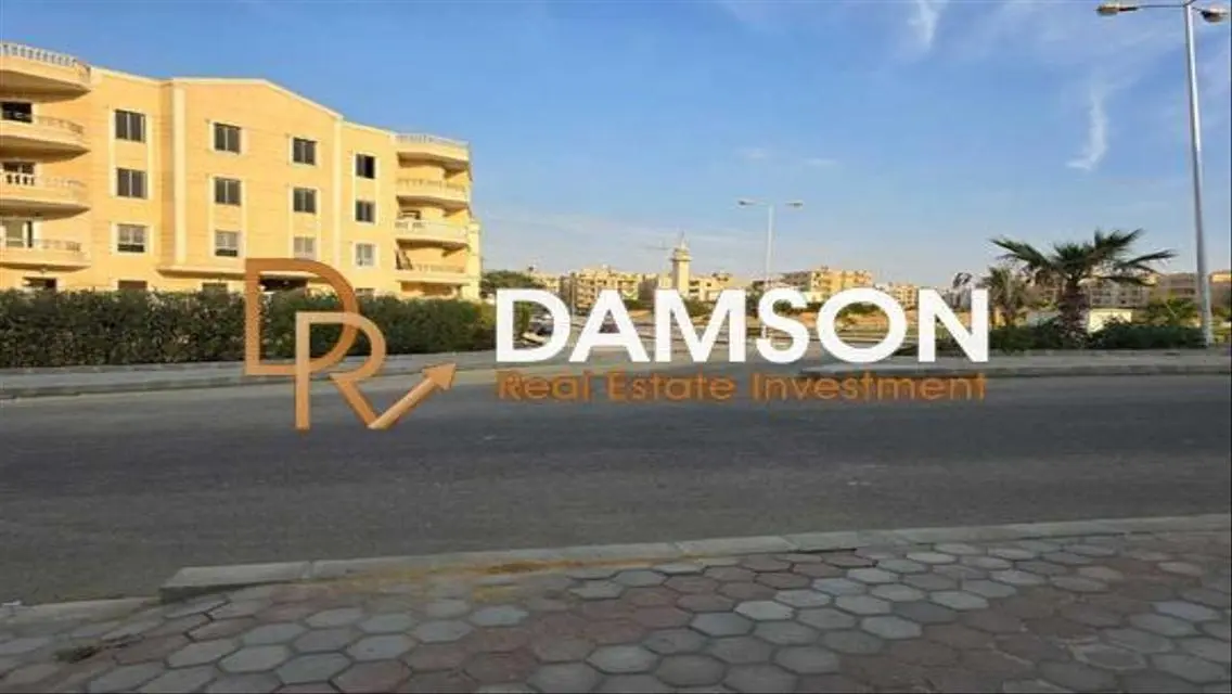 فيلا فاخرة بمساحة شاسعة مع مسبح خاص وحديقة