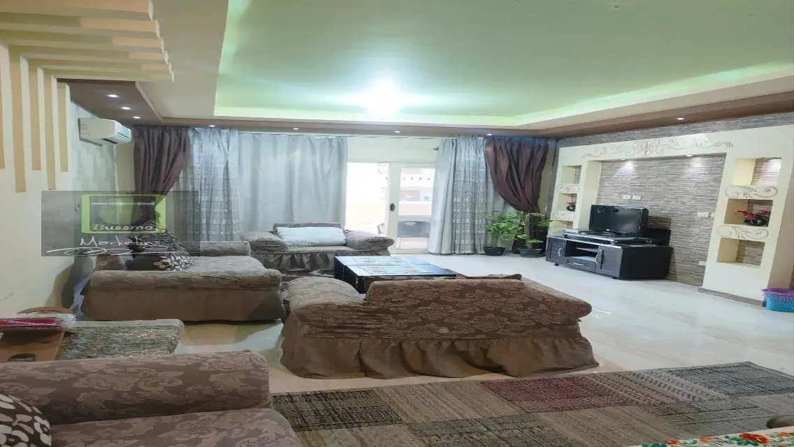 Spacious Apartment - 3 Beds and 2 Baths