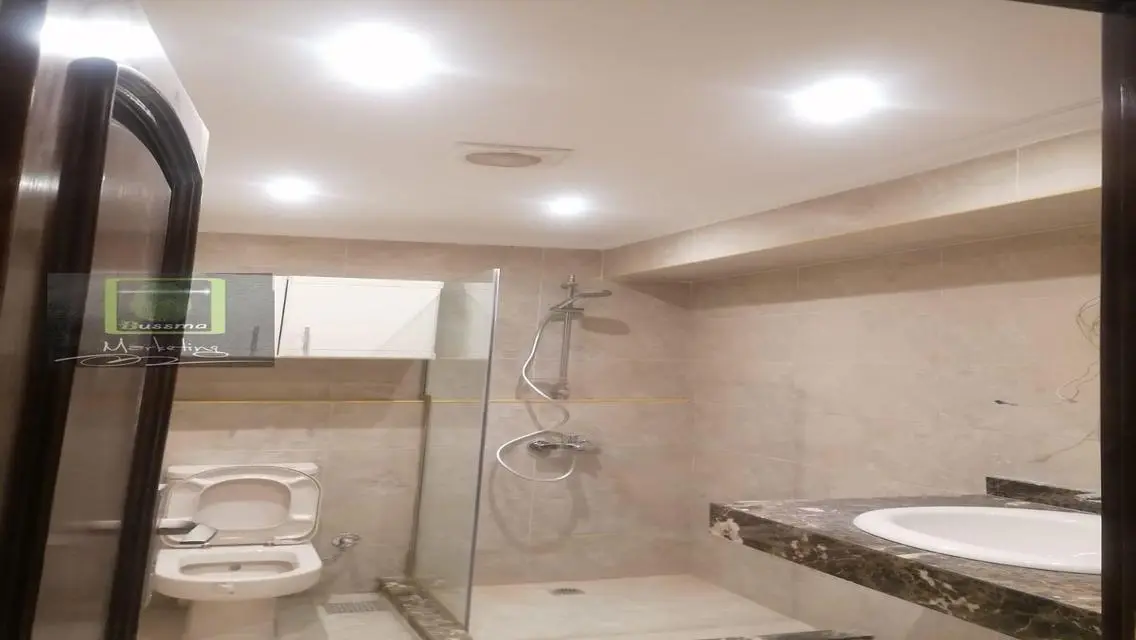 Spacious Apartment - 3 Beds and 2 Baths